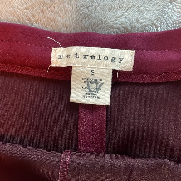 NWT Retrology Burgundy Midi Skirt Size Small - Picture 4 of 5
